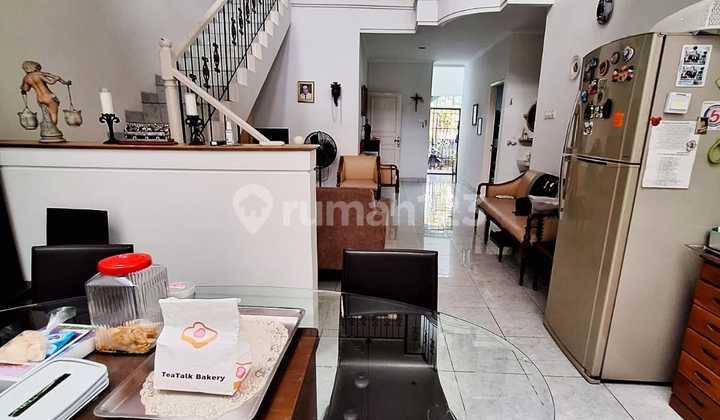 Rumah Semi Furnished 2 Lantai Dalam Komplek Permata Buana Jakarta Barat Rumah Semi Furnished 2 Lantai Dalam Komplek Permata Buana Jakarta Barat
