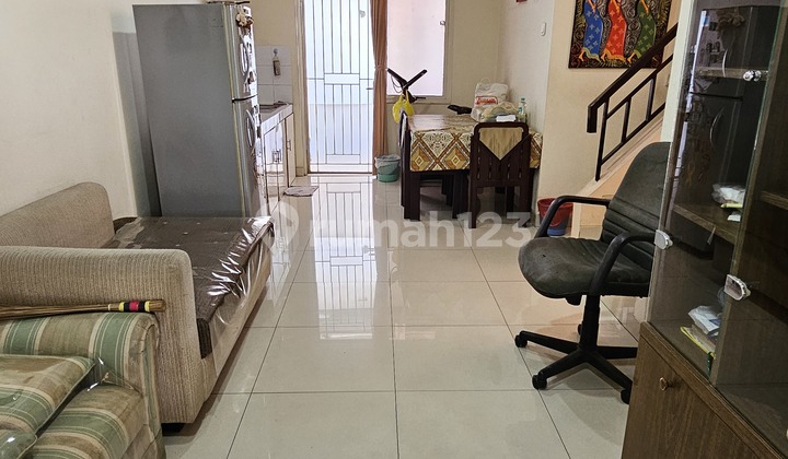 Rumah 2 Lantai Lokasi Strategis Lingkungan Nyaman 2