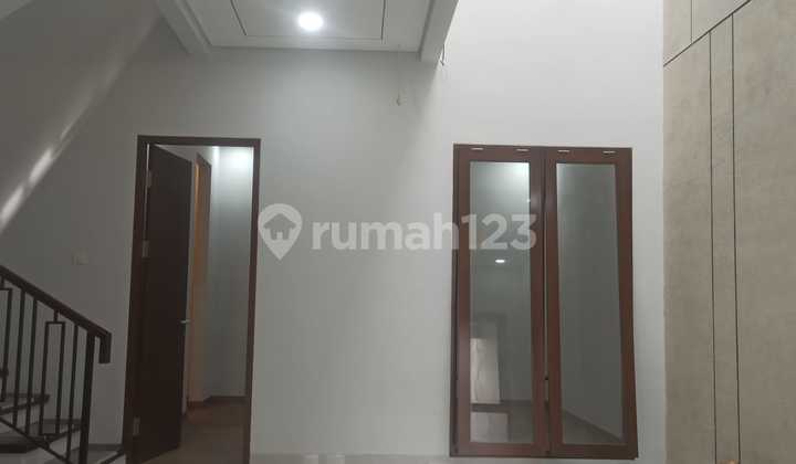 Rumah Baru 2 Lantai Siap Huni Cempaka Putih Jakarta Pusat