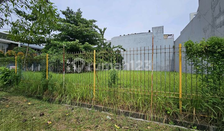 Corner Plot Ready to Build In Permata Buana, West Jakarta Corner Plot Ready to Build In Permata Buana, West Jakarta