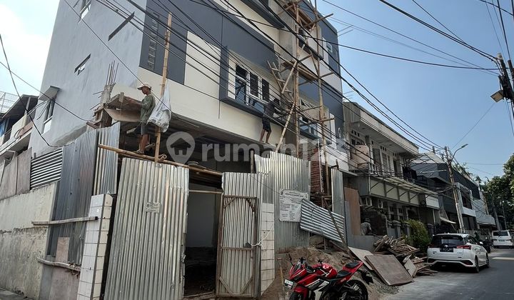 Rumah Baru Lokasi Strategis Tanjung Duren Jakarta Barat 2