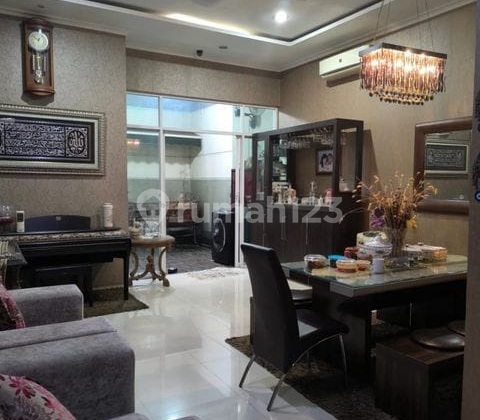 Rumah Rapi dan Terawat Siap Huni Meruya Jakarta Barat