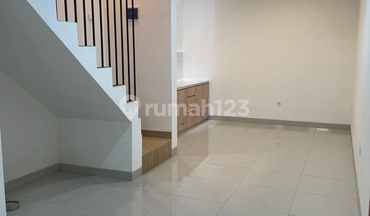 Rumah Baru 3 Lantai Siap Huni Tanjung Duren Jakarta Barat 2