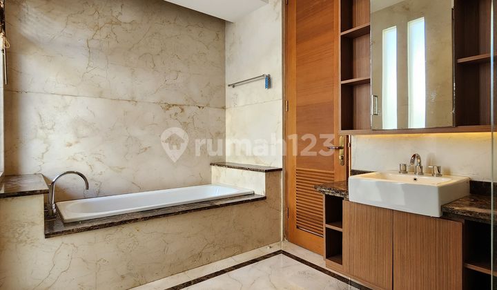 For Sale/Rent : Rumah 2 Lantai Siap Huni W/ Private Pool di Cipete, Cilandak 2