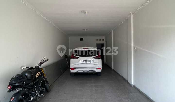 For Sale Rumah dan Kantor Cocok untuk Kantor / Kost / Rumah Pribadi Jati Padang Raya For Sale Rumah dan Kantor Cocok untuk Kantor / Kost / Rumah Pribadi Jati Padang Raya