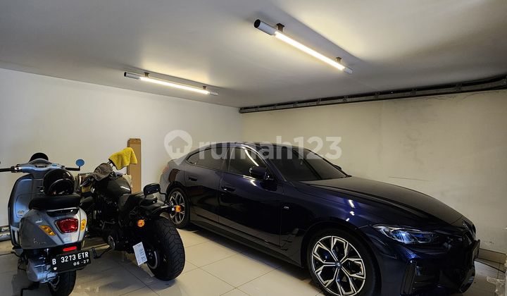 For Sale Minimalis Modern 3 Lantai Fully Furnished Dalam Town House di Cilandak