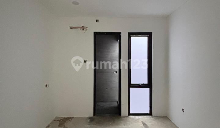 Brand New 3 Lantai Rumah Modern Dalam Town House Rempoa Tangerang Selatan 2