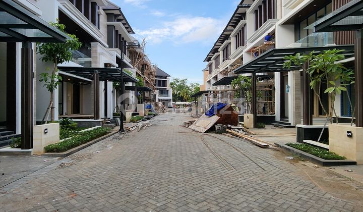 For Sale Brand New Luxury Town House in Cilandak, South Jakarta