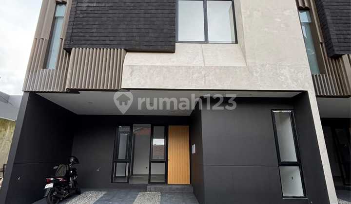 Brand New 3 Lantai Rumah Modern Dalam Town House Rempoa Tangerang Selatan