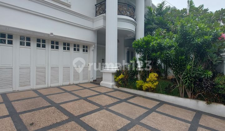 For Sale Rumah Mewah Desain Klasik Siap Huni Area Tebet Jakarta Selatan 2
