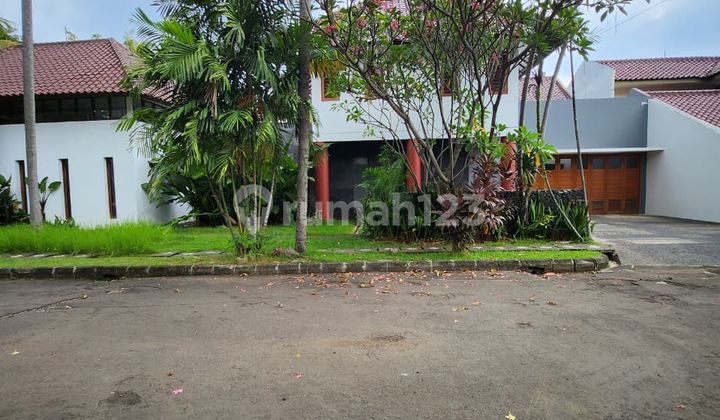FOR SALE RUMAH TROPICAL DESIGN, DALAM CLUSTER DI BINTARO JAYA