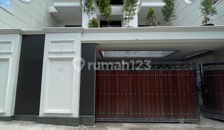 BRAND NEW MODERN CLASSIC HOUSE WITH HIGH QUALITY MATERIALS in CILANDAK. DESIGNED By EMPORIO ARCHITECT