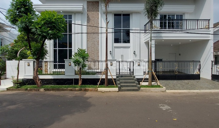 BRAND NEW LUXURY MODERN HOUSE IN BINTARO JAYA SECTOR 9 CLUSTER