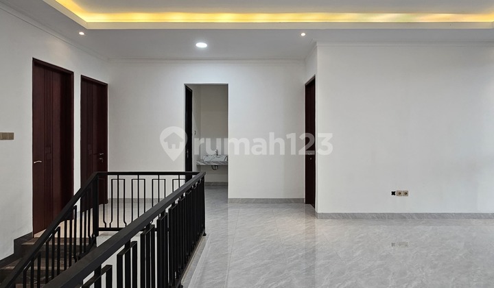 Rumah Baru,Total Renovasi Dalam Komplek Bintaro Jaya - Graha Raya 2