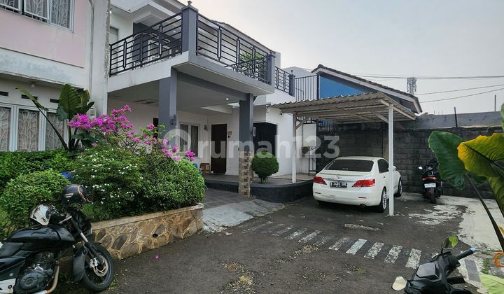 For Sale : Rumah Cantik 2 Lantai Siap Huni Dalam Town House di Depok Ii, Depok