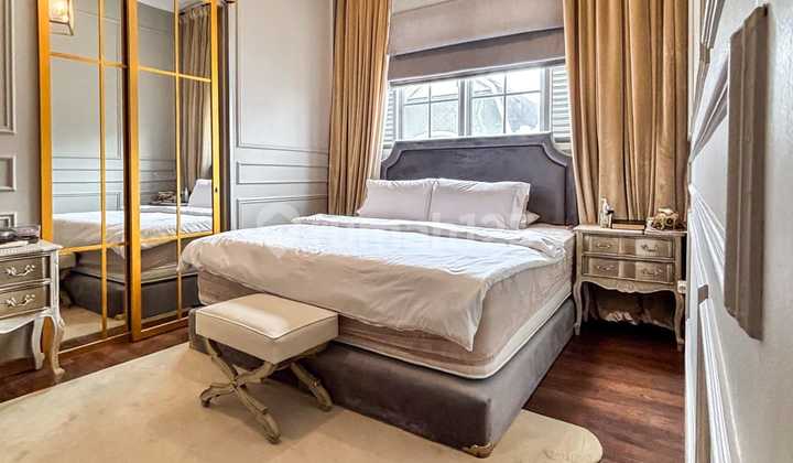 Dijual Ada 2 Unit Available Rumah Exlusive Mewah Bergaya Classic Eropa di Dalam Townhouse 2