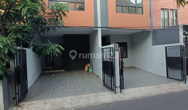 Rumah baru design modern stategis dkt gancit pim di pondok pinang 1