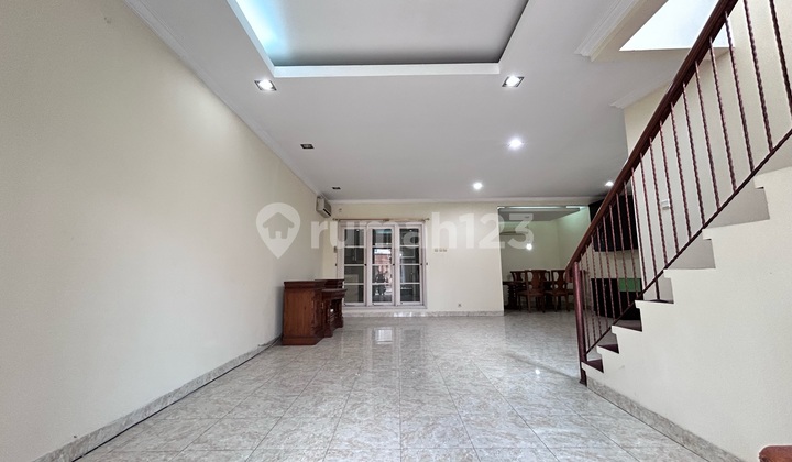 For Rent: 3-Bedroom House in Raffles Hills Cibubur, Ready to Occupied, Flood-Free, Strategic Location, Unfurnished, Renovated. 2