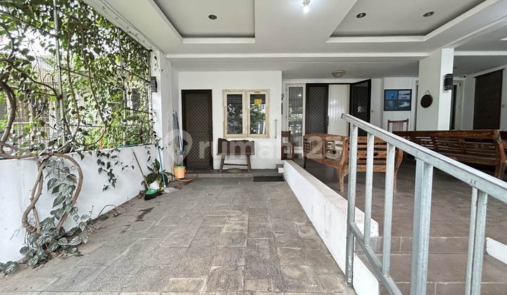 Hot Listing! Dijual Cepat Rumah Mewah Hook Siap Huni Lt.200, Semi Furnished, Lokasi Strategis, Cluster Baru , di Raffles Hills Cibubur, Jual Cepat Nego Sampai Jadi!!! Rumah Bagus SHM 2