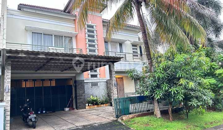 Dijual Rumah Mewah Fully Furnished 4kt, Shm, Di Raffles Hills Cibubur, Cluster Tengah, Exclusive, Sudah Renovasi, Bagus, Bersih, Rapi & Siap Huni. Bebas Banjir, Lokasi Strategis.  2