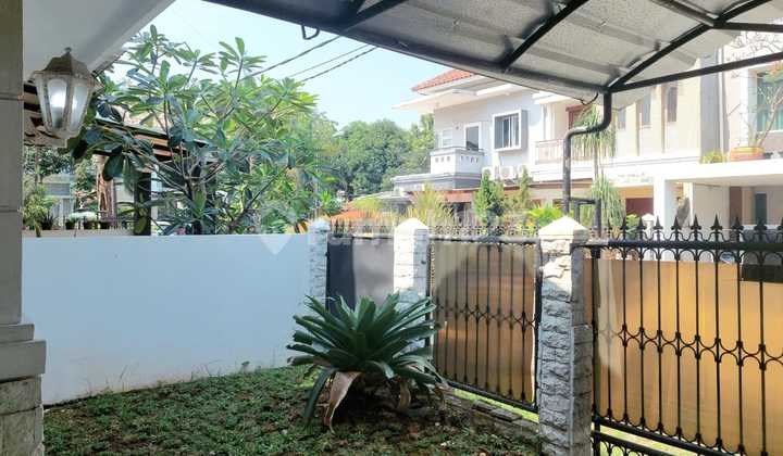 Disewakan Rumah Mungil 2+1 Kamar Tidur, Siap Huni, Sudah Renovasi, Ac, Kitchenset, Unfurnished, Siap Huni, Bebas Banjir, Lokasi Strategis, Di Raffles Hills Cibubur Rumah Bagus SHM