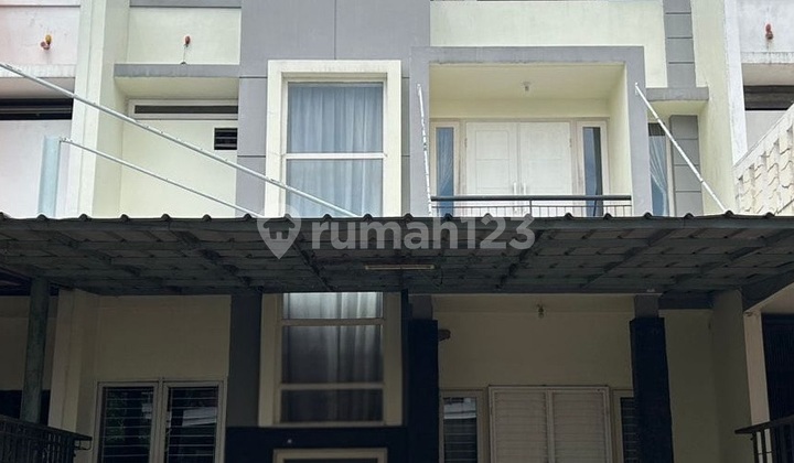 Dijual Rumah Cluster Baru 3+1kt, Siap Huni, Sudah Di Renovasi, Baru, Bersih & Rapi. Bebas Banjir, Lingkungan Nyaman & Asri, Lokasi Strategis Di Raffles Hills Cibubur. Dekat Pintu Tol, Dan Pusat Perbelanjaan, Negotiable! Rumah Bagus SHM di Trans Studio Mal
