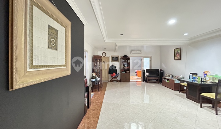 Dijual Rumah Siap Huni Lt.160 3+1Kt Dijual Semi Furnished. Bersih Rapi, Terawat, Bebas Banjir , Lokasi Strategis di Raffles Hills Cibubur. SHM . Nego! Rumah Bagus SHM di Trans Studio Mall Cibubur, Jl. Alternatif Cibubur No.230a, Harjamukti, Cimanggis, Kot Dijual Rumah Siap Huni Lt.160 3+1Kt Dijual Semi Furnished. Bersih Rapi, Terawat, Bebas Banjir , Lokasi Strategis di Raffles Hills Cibubur. SHM . Nego! Rumah Bagus SHM di Trans Studio Mall Cibubur, Jl. Alternatif Cibubur No.230a, Harjamukti, Cimanggis, Kot