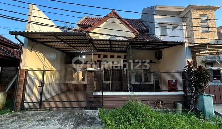 Disewakan Rumah 3kt Fully Furnished, (minimal Sewa 2tahun) Posisi Hook, Siap Huni, Bebas Banjir, Shm, Sudah Renovasi, Lokasi Strategis Di Raffles Hills Cibubur, Dekat Lrt, Dekat Pintu Tol, Dekat Pusat Perbelanjaan, Negotiable! Rumah Bagus SHM