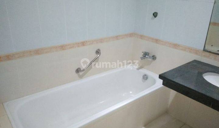 kamar mandi dijual cepat rumah di citra