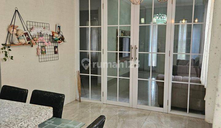 ruang tamu dijual cepat rumah di wartawangsa