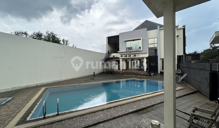 Dijual Rumah Di Raffles Hills Cibubur Lt.569/350, Swimming Pool, 4+2kamar Tidur, Lokasi Strategis, Bebas Banjir, Lingkungan Asri, Semi Furnished, Dekat Tol Dan Pusat Perbelanjaan. 2