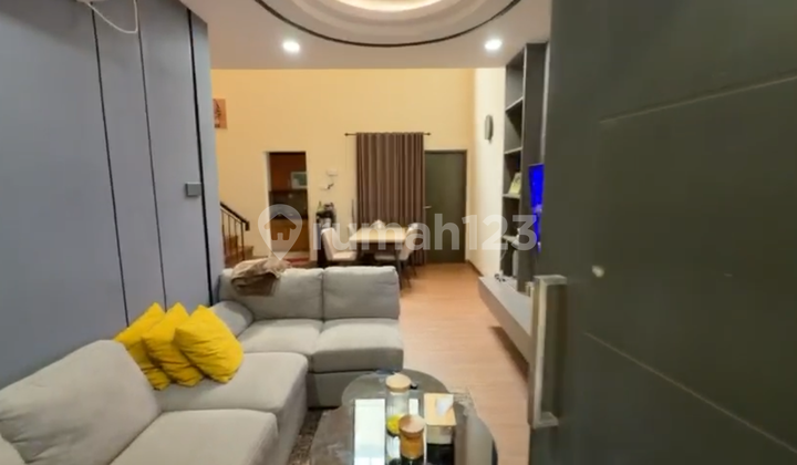 Disewakan Rumah 2+1Kt Fully Furnished. Siap Huni. Sudah Renovasi. Tinggal Masuk Bawa Koper, Bersih dan Rapih , Lokasi. Strategis di Raffles Hills Cibubur. Rumah Bagus di Trans Studio Mall Cibubur, Jl. Alternatif Cibubur No.230a, Harjamukti, Cimanggis, Kot