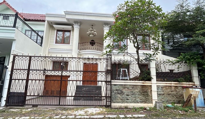 For Rent: Luxury Unfurnished House 300/400 Land Area, 5+2 Bedrooms and Living Rooms (Minimum Lease 2 Years), Sturdy Construction, Spacious, Clean, Tidy, Ready to Occupy, Flood-Free, Strategic Location, at Raffles Hills Cibubur, a Nice House at Trans Studio Mall Cibubur, Jl. Alternatif Cibubur No.230A, Ha For Rent: Luxury Unfurnished House 300/400 Land Area, 5+2 Bedrooms and Living Rooms (Minimum Lease 2 Years), Sturdy Construction, Spacious, Clean, Tidy, Ready to Occupy, Flood-Free, Strategic Location, at Raffles Hills Cibubur, a Nice House at Trans Studio Mall Cibubur, Jl. Alternatif Cibubur No.230A, Ha