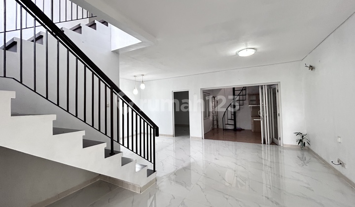 Disewakan Rumah 3kt, Unfurnished, Siap Huni, Cluster Baru, Sudah Renovasi, Siap Huni, Bebas Banjir, Lokasi Strategis, Di Raffles Hills Cibubur, Bagus Rumah di Cibubur SHM 2