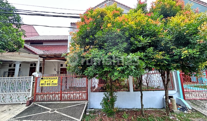 Disewakan Rumah Lt.120, 3kt Unfurnished, Ada Ac Tiap Kamar & Kitchenset, Lokasi Di Raffles Hills Cibubur, Sudah Renovasi, Siap Huni, Lokasi Strategis, Cluster Depan, Shm, Dekat Tol, Dekat Lrt, Dekat Pusat Perbelanjaan, Siap Huni, Bebas Banjir Rumah SHM di 1