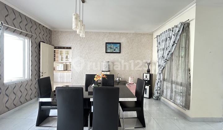 Disewakan Rumah 2 Lantai Di Boulevard Kota Wisata 3+1kt, Fully Furnished , Siap Huni , Bersih , Rapih , , Lokasi Strategis Dekat Tol & Mall , Dekat Pusat Perbelanjaan , Hot  2