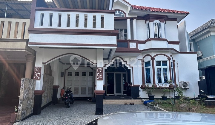 Dijual Cepat Rumah Mewah Murah Di Legenda Wisata, Lt.200 Bangunan Siap Huni, 2lantai, Sudah Renovasi, Lokasi Strategis, Shm, Harga Nego Sampai Jadi. Cici Property, di Cibubur Rumah SHM 2
