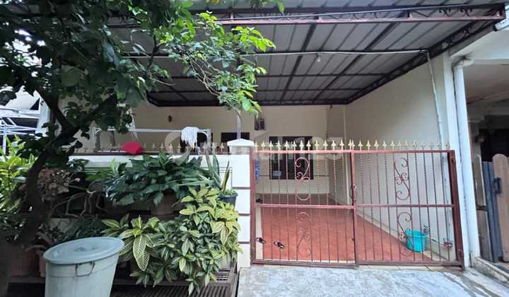 Dijual Cepat Rumah Minimalis Lt.96, 2kt , Siap Huni, Rapi, Sudah Renovasi, Di Raffles Hills Cibubur, Lokasi Strategis, Bebas Banjir, Shm, Negotiable Rumah SHM di Trans Studio Mall Cibubur, Jl. Alternatif Cibubur No.230A, Harjamukti, Cimanggis, Kota Depok,