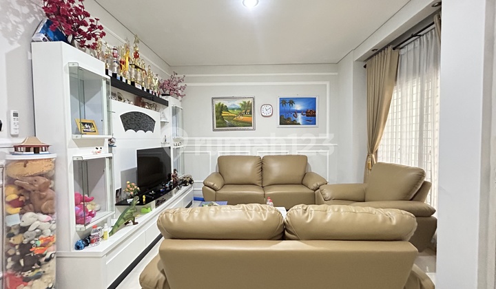 Hot Listing Dijual Rumah Lt.120 4kt, Sudah Renovasi. Lantai Granit. Siap Huni. Cluster Baru Di Raffles Hills Cibubur, Sudah Renovasi, Siap Huni, Bebas Banjir, Shm On Hand, Lantai Sudah Renovasi, Dekat Lrt Dan Pintu Tol, Dekat Akses Perbelanjaan, Rumah Bag 2