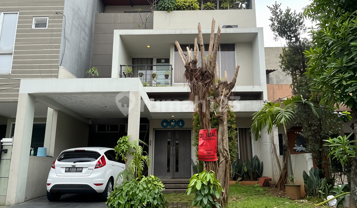 For Sale, House Land Area 120 sqm/Building Area 225 sqm, 3 Bedrooms, Beautiful Rooftop, Ready to Move In, Renovated, Strategic Location in Raffles Hills Cibubur, Negotiable, Freehold Certificate Available, Flood-Free, 3-Storey House, Freehold Title, Near LRT Access, Installment Payment Available. For Sale, House Land Area 120 sqm/Building Area 225 sqm, 3 Bedrooms, Beautiful Rooftop, Ready to Move In, Renovated, Strategic Location in Raffles Hills Cibubur, Negotiable, Freehold Certificate Available, Flood-Free, 3-Storey House, Freehold Title, Near LRT Access, Installment Payment Available.