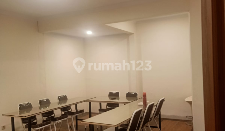 Dijual Rumah Mewah Pinggir Jalan Dibawah NJOP! Lt.1840m2 dan Lb.700 di Jalan Raya Putri Tunggal , Harjamukti, Cibubur , Lokasi Strategis Rumah, SHM, Dijual Rumah Mewah Pinggir Jalan Dibawah NJOP! Lt.1840m2 dan Lb.700 di Jalan Raya Putri Tunggal , Harjamukti, Cibubur , Lokasi Strategis Rumah, SHM,