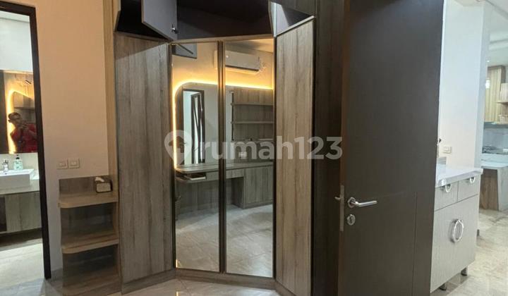 Rumah Siap Huni 3 Lantai di The Zora Dekat Sekolah Internasional, Full Furnished 2