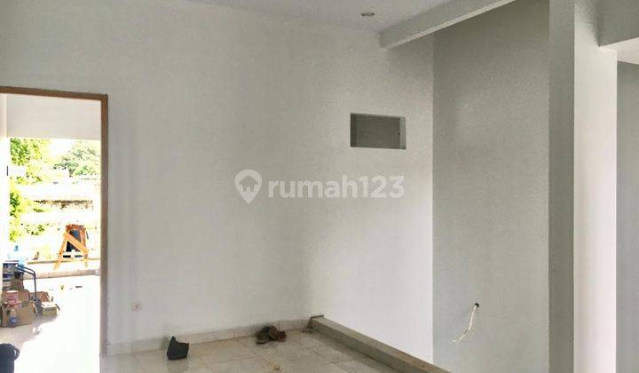 Rumah 2 Lantai Baru Unfurnished SHM di Jl. Soka Jingga, Jakarta Barat 2