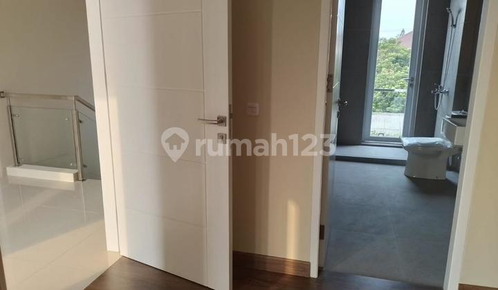 Rumah 2,5 Lantai Dalam Cluster Simatupang Jaksel 2