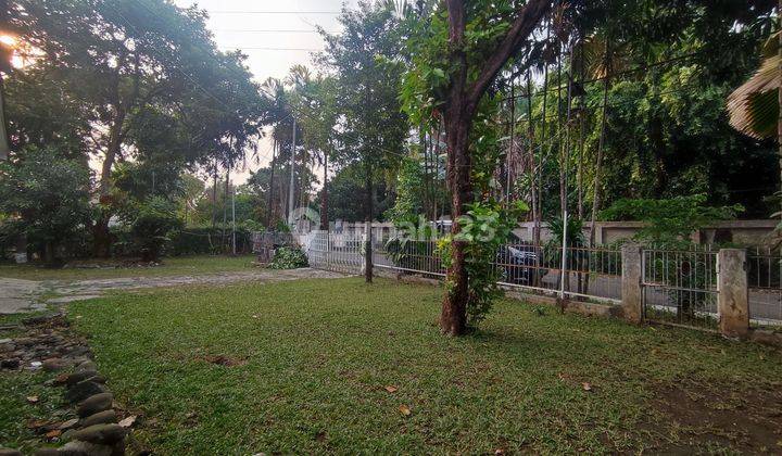 Rumah Dengan Tanah Luas Jalan Raya Utama Harga Bagus 1