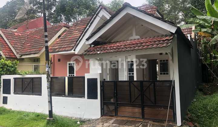 Rumah Dekat Pasar Modern Dan Tol Bagus di Nusa Loka Bsd City