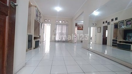 Rumah Dekat Tol Dan Pasar Modern di Nusa Loka Bsd City Bagus 2