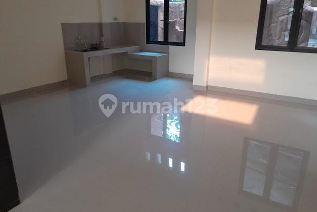 Rumah Taman Crysant 1 2