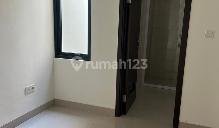 Disewakan Rumah Kuningan Village, Pantai Indah Kapuk 2 2