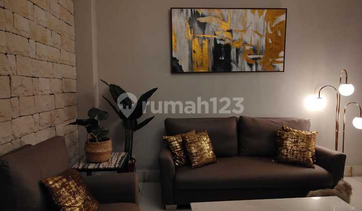 House for Sale in Kebon Jeruk, West Jakarta 2